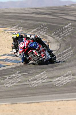 media/Dec-07-2025-CVMA (Sun) [[3e7d2de5dc]]/Race 6-The Shootout/